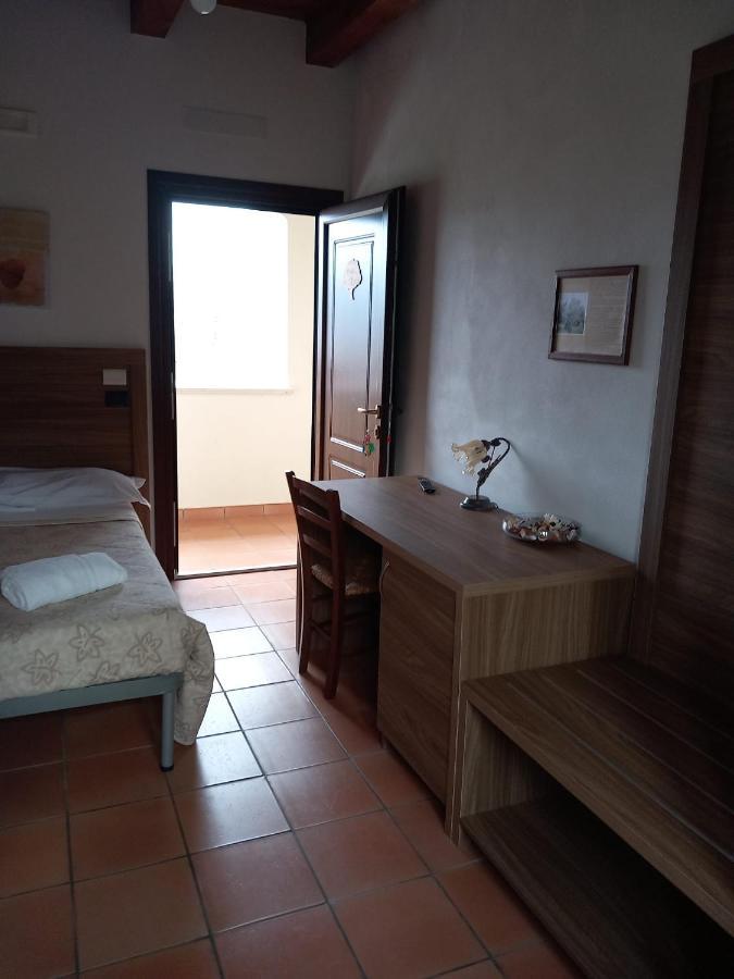 Agriturismo L'Ulivo Padula Eksteriør billede