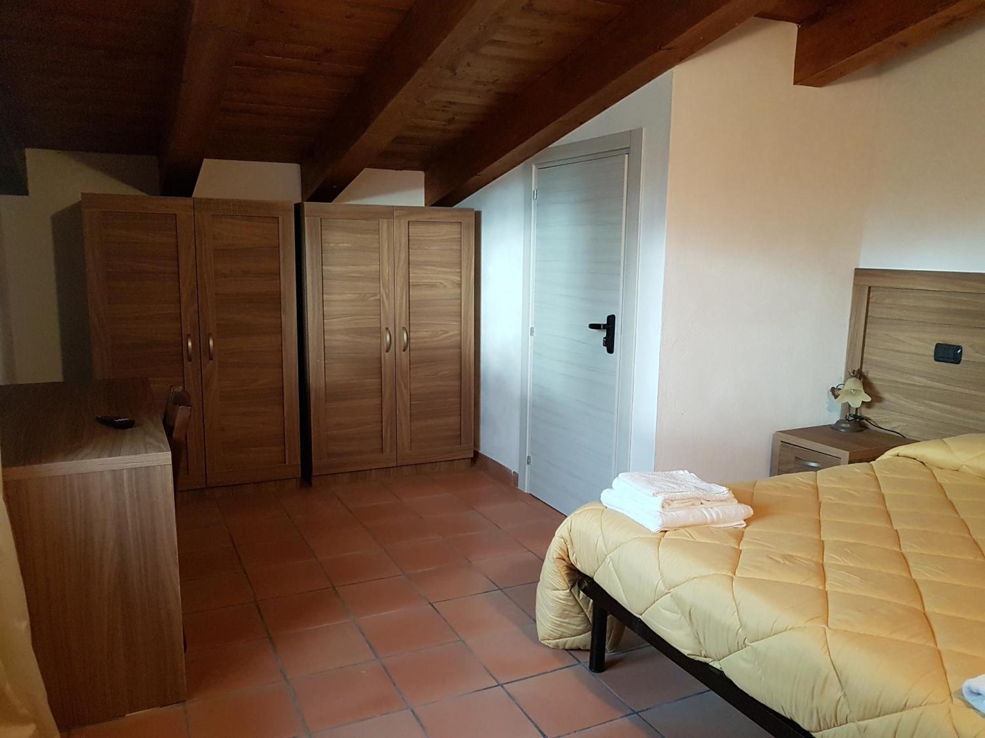 Agriturismo L'Ulivo Padula Eksteriør billede