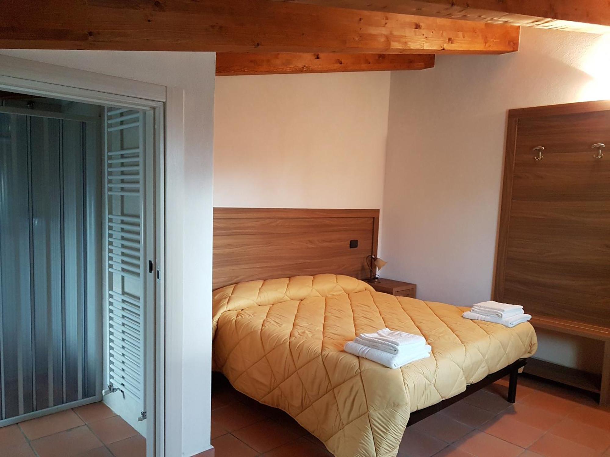 Agriturismo L'Ulivo Padula Eksteriør billede
