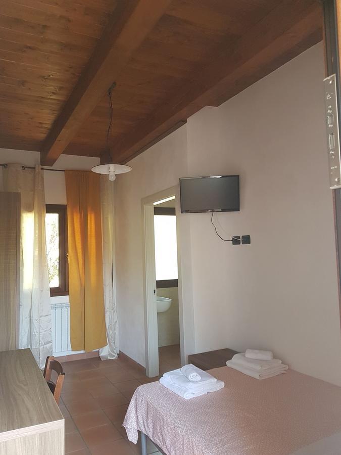 Agriturismo L'Ulivo Padula Eksteriør billede