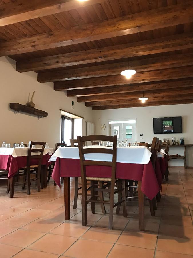 Agriturismo L'Ulivo Padula Eksteriør billede