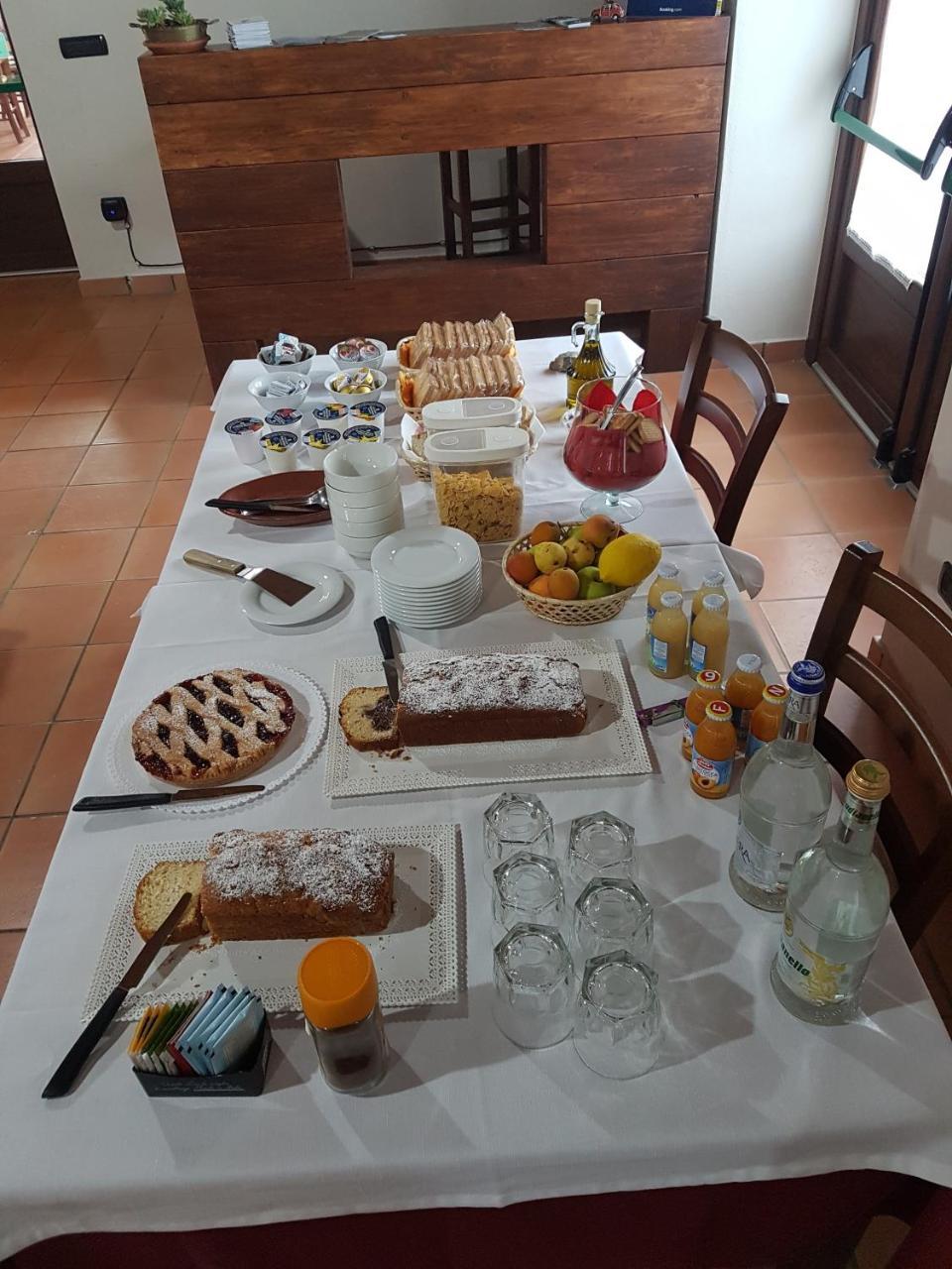 Agriturismo L'Ulivo Padula Eksteriør billede